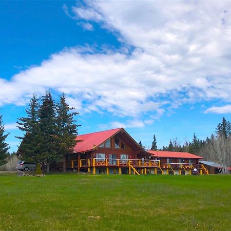 Cariboo Log Guest House Lac La Hache Esterno foto