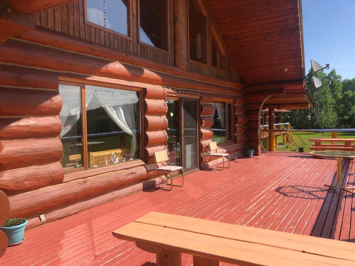Cariboo Log Guest House Lac La Hache Esterno foto